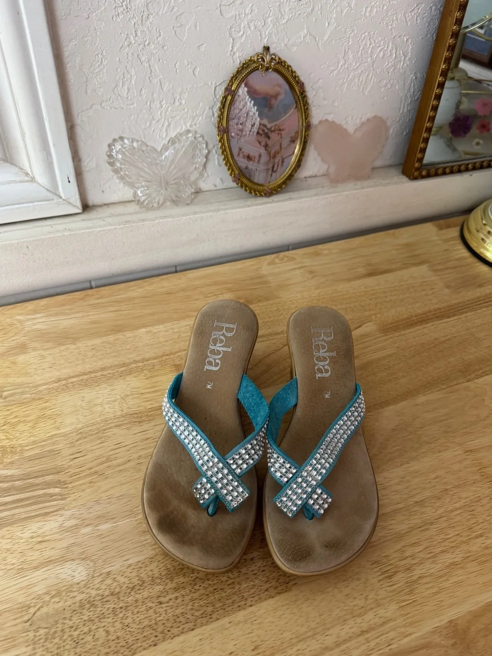 Cute Sparkly 2000’s Reba Y2K Turquoise Rhinestone Wedge Flip Flop Sandals Size 7